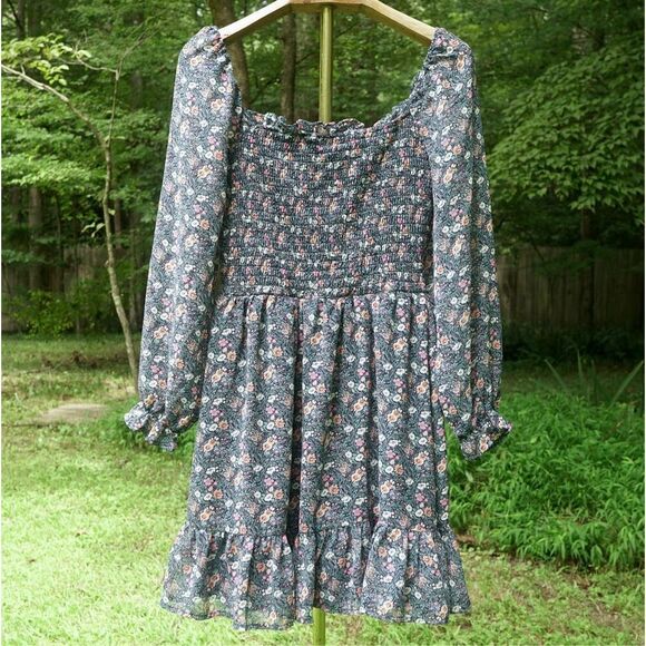 As U Wish Green Floral Smocked Puff Sleeve Dress - Picture 2 of 7